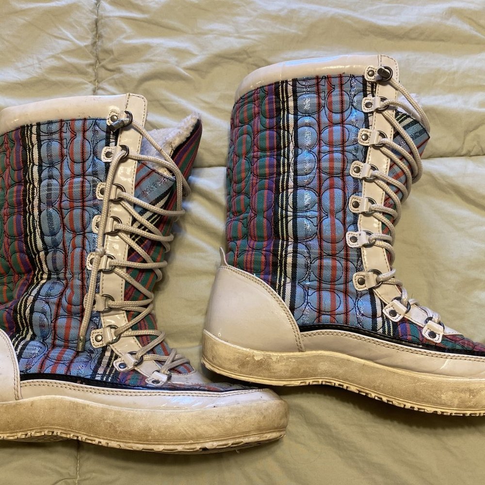 COACH POPPY Peggey Tartan Plaid Quilted Women's Shearling Winter Boots 8.5 B Q73 - Picture 2 of 8